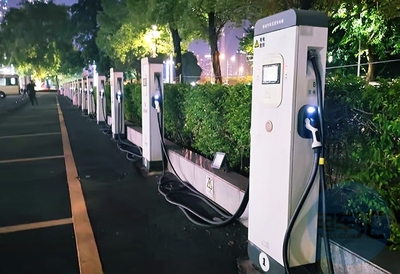 昆明加速新基建布局 62個億元以上項目引領，新能源充電樁建設駛入快車道